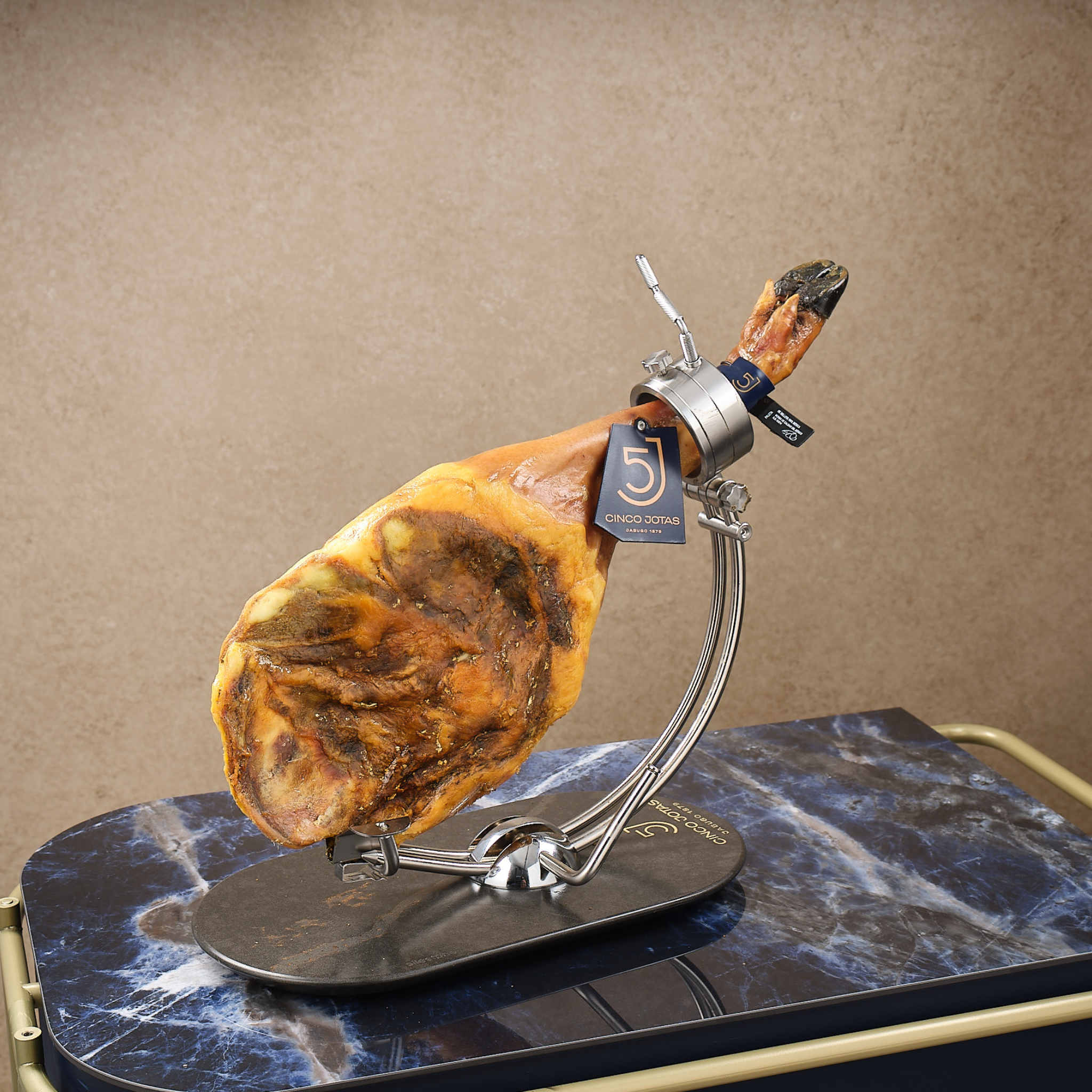 EXCLUSIVE COLLECTION Cinco Jotas Acorn-fed 100% Ibérico Shoulder Ham Semi-Bone In 3.5-4.5kg - ARC IBERICO IMPORTS